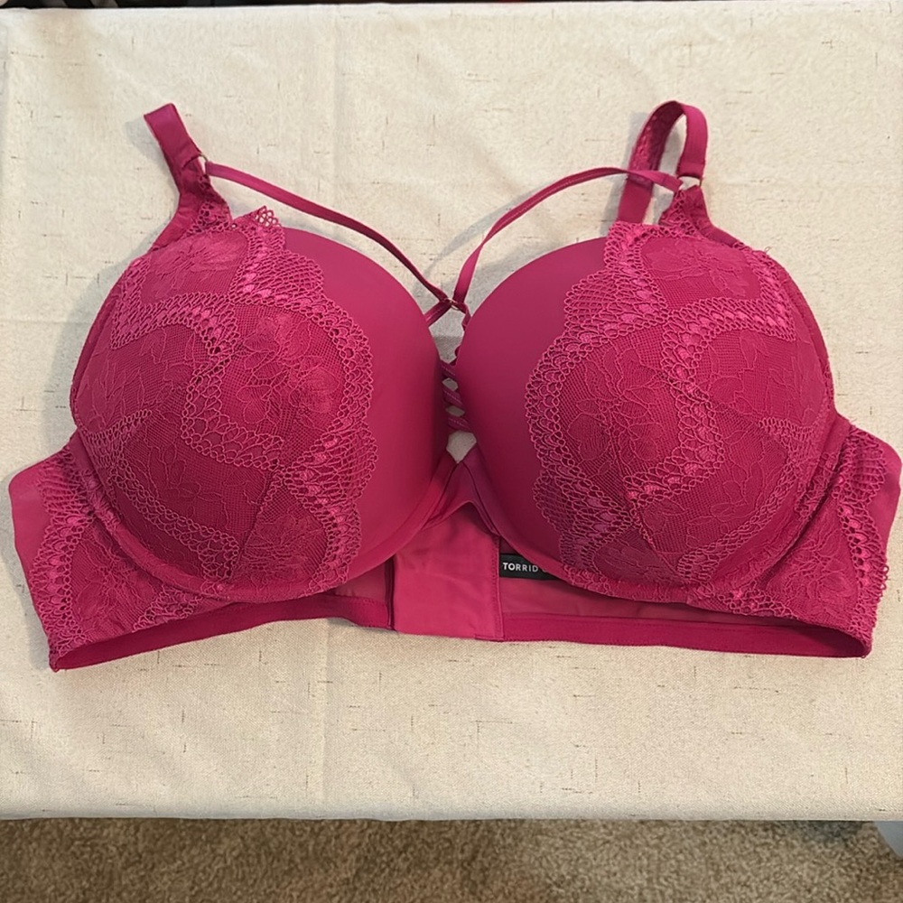 Torrid 46DD Pink Convertible Push Up Plunge Bra